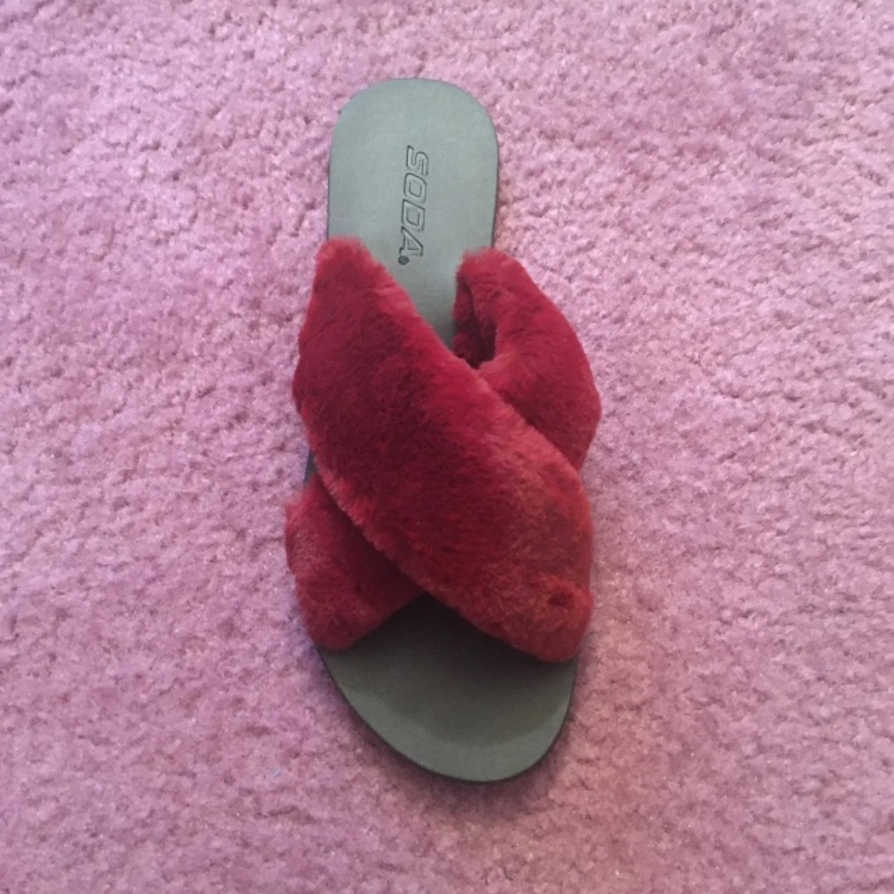 Faux fur sandal